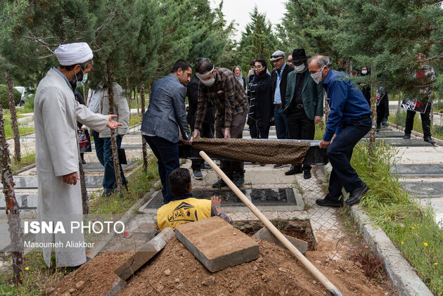 خاکسپاری غریبانه «نجف دریابندری» 
