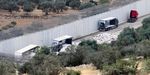 صهیونیست ها به کامیون های کمک به غزه حمله می کنند