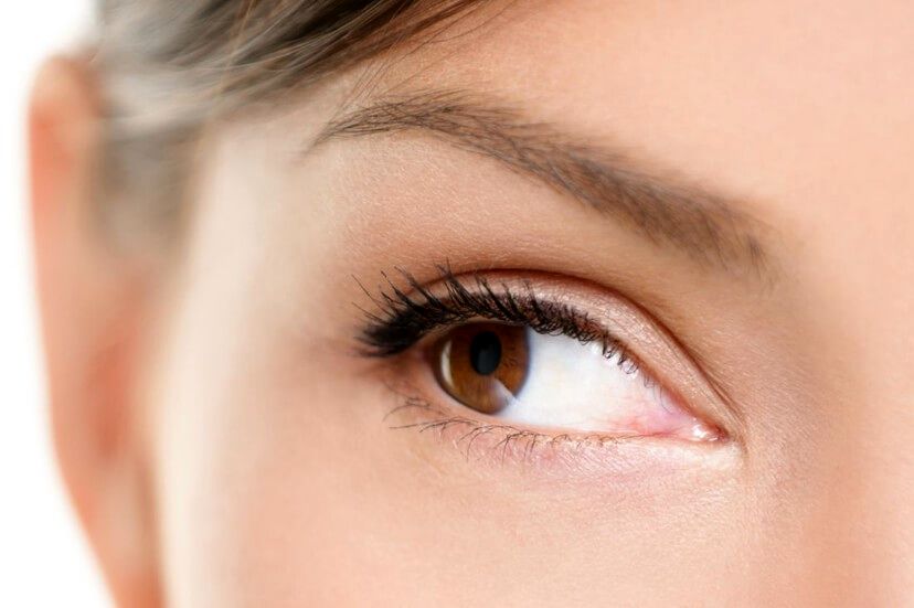 مزایای (جراحی پلک) بلفاروپلاستی برای پف زیر چشم و افتادگی پلک