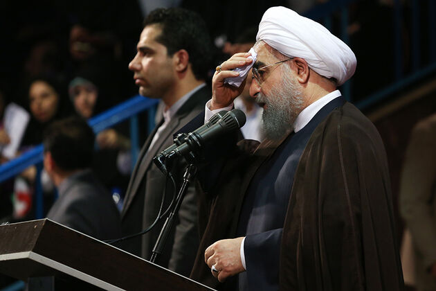 تصاویر همایش حامیان روحانی در ورزشگاه شهید شیرودی