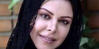 تیپ عجیب فلور نظری در کنار آب+عکس