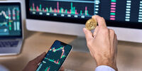 چراغ‌قرمز مقابل بیت‌کوین، Funding Rate منفی شد