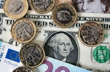 قیمت دلار، یورو و پوند امروز دوشنبه ۸ دی 1404/افزایش قیمت دلار و یورو+ جدول