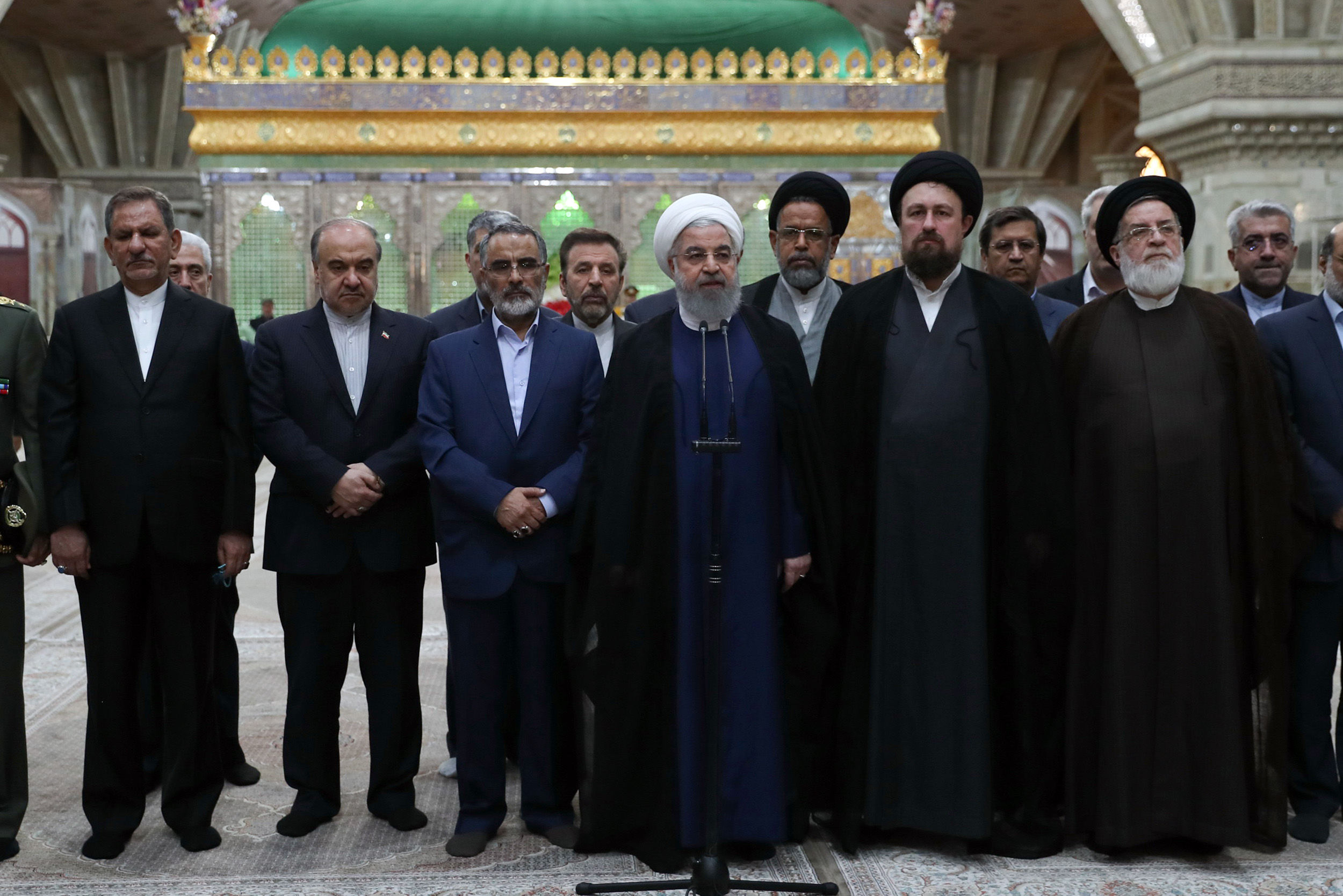 حسن روحانی: دولت و روحانیت در کنارهم قرار دارند/ امام اگر امیدوار نبود نمی‌توانست حبس و حصر را تحمل کند
