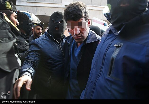 بازسازی صحنه سرقت مسلحانه صرافی‌خیابان فرودسی