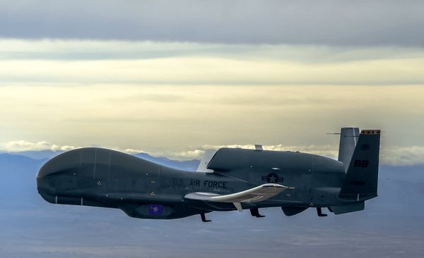 پهپادهای جاسوسی چگونه مکالمات را شنود می‌کنند؟+ جزئیات