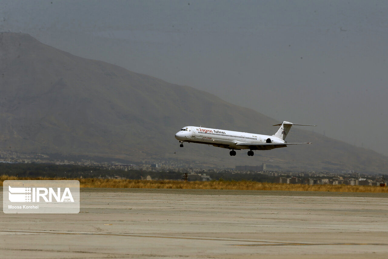 فرود اضطراری هواپیمای کیش - کرمانشاه در شیراز/ علت چه بود؟
