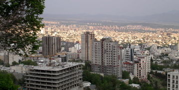 3 سناریوی بازار مسکن در سال 1405 | فروغمند اعرابی: در شرایط جنگی، مسکن برای سرمایه‌گذاران جذاب نیست | جابجایی اجباری مستأجران به مناطق ارزان‌تر