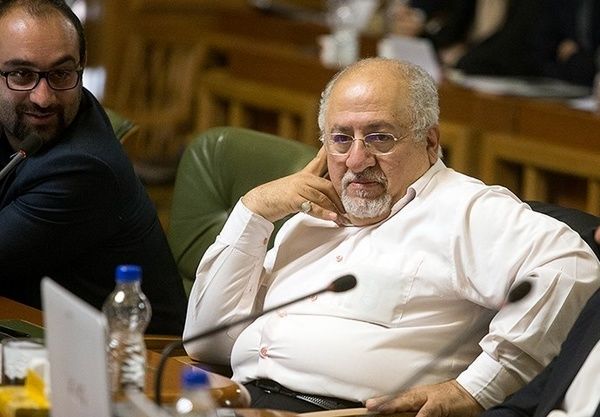 شهردار تهران درخصوص پیگیری قضایی املاک کم کاری کرده است 