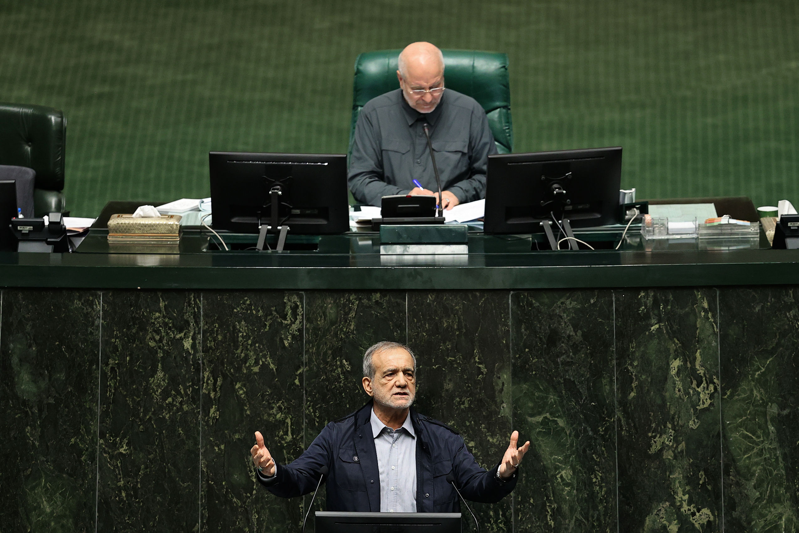  پزشکیان: هر کسی فکر می‌کند می‌تواند کاری بکند بسم الله/ ما آماده‌ایم و استقبال می‌کنیم+ فیلم