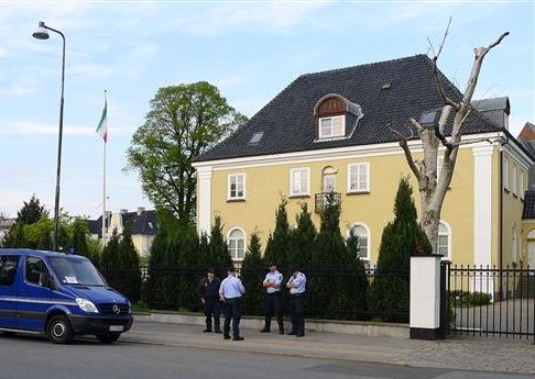 حمله به سفارت ایران در دانمارک