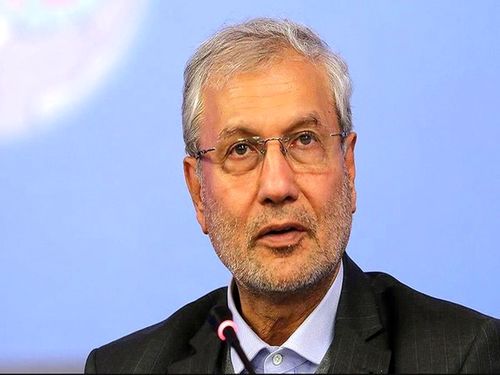 بغض و گریه دستیار پزشکیان: خدا را شاهد می‌گیرم شب‌ها نمی‌خوابیم/ همه اینها مثل بچه‌های ما بودند / هیچ جامعه‌ای با خارجی‌ها خوشبخت نمی‌شود