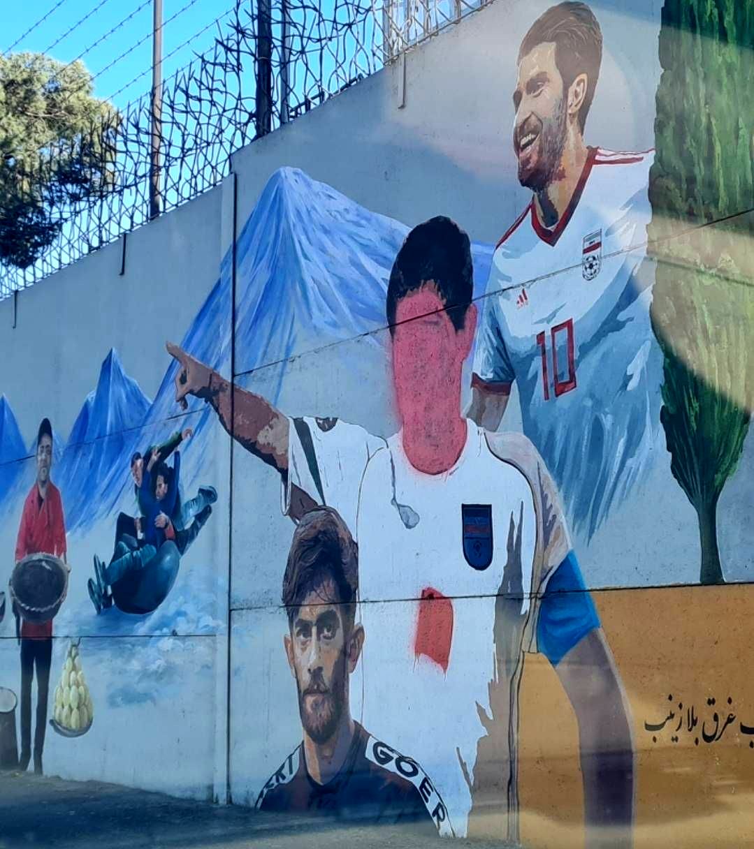 عکس | تصویر علی دایی در میدان آزادی تهران دستکاری شد