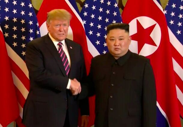 دومین دیدار اون وترامپ برگزار شد؛ ترامپ:از خلع سلاح هسته‌ای کره شمالی عقب‌نشینی نمی‌کنم+عکس