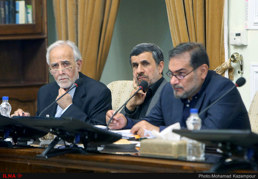 رفتار محمود احمدی‎نژاد در مجمع تشخیص مصلحت به روایت یک شاهد عینی