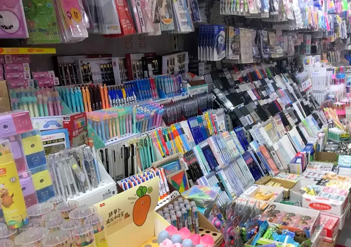 گشتی در بازار لوازم‌التحریر؛ کابوس خرید برای افراد کم درآمد/ گران است، اما می‌خریم
