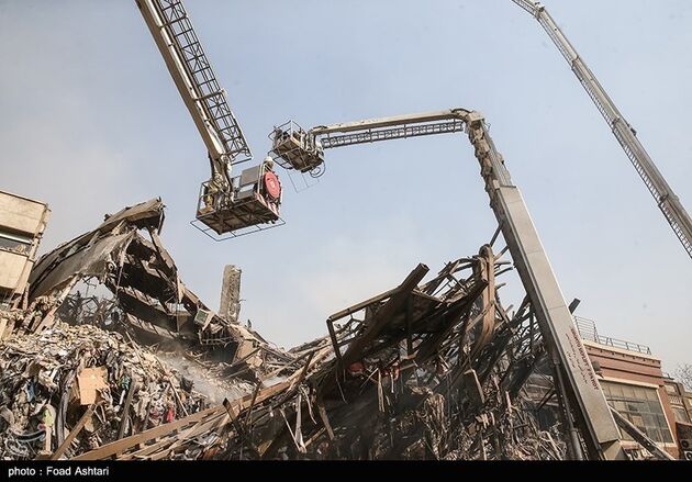 فرو ریختن ساختمان پلاسکو تهران