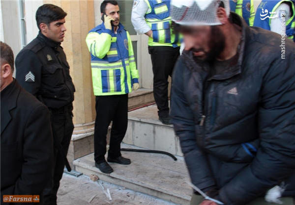 واکنش مردم به شهادت 3 نیروی پلیس در برابر کلانتری پاسداران + عکس