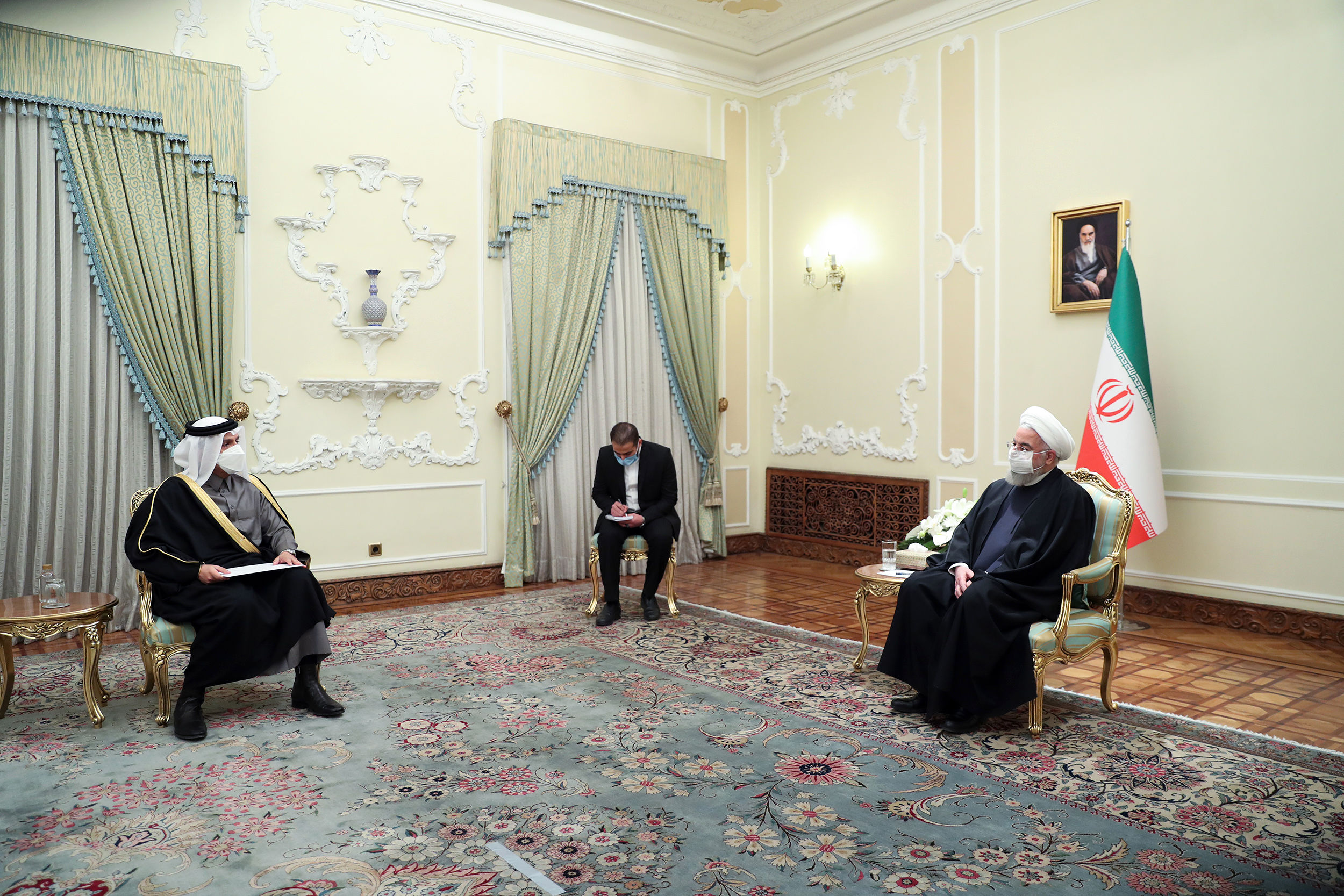 روحانی به وزیر امور خارجه قطر: آمریکا تحریم های غیرقانونی را لغو کند، ایران به تعهدات خود بازخواهد گشت