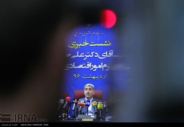  تصاویر نشست خبری وزیر امور اقتصادی و دارایی