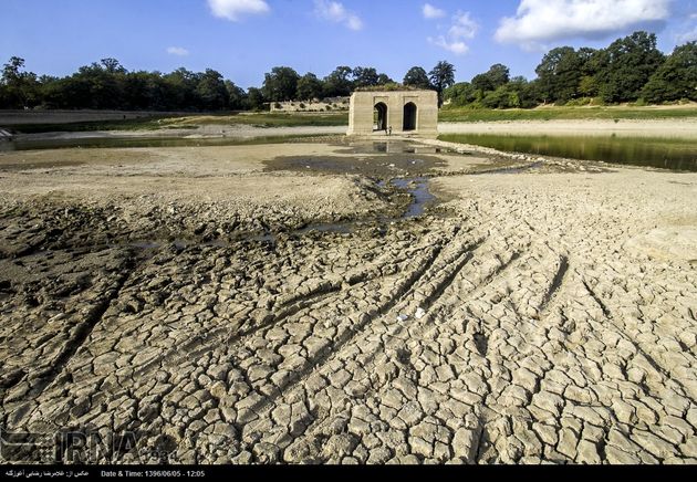 خشک شدن دریاچه طبیعی عباس آباد