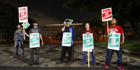 کارکنان شرکت جنرال موتورز در آمریکا دست به اعتصاب زدند