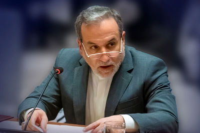 هشدار عراقچی به وزیر خارجه انگلیس