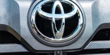 ایرانی‌ها چندماه باید کار کنند تا یک تویوتا کرولاکراس بخرند؟ / مقایسه قدرت خرید در ایران با امارات و ترکیه 