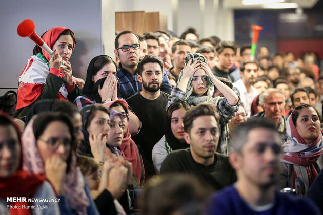 تماشای ایران-ژاپن در سطح شهر تهران