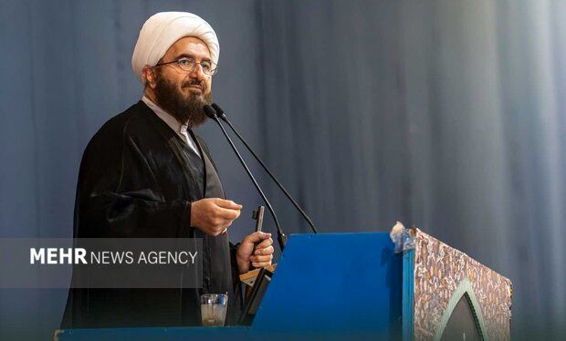 امام جمعه تهران: نفوذ ویروس خطرناک بی‌عفتی در جامعه موجب رشد طلاق شده/ وقتی هرزگی در جامعه گسترش یابد، تمایل به ازدواج کاهش می‌یابد
