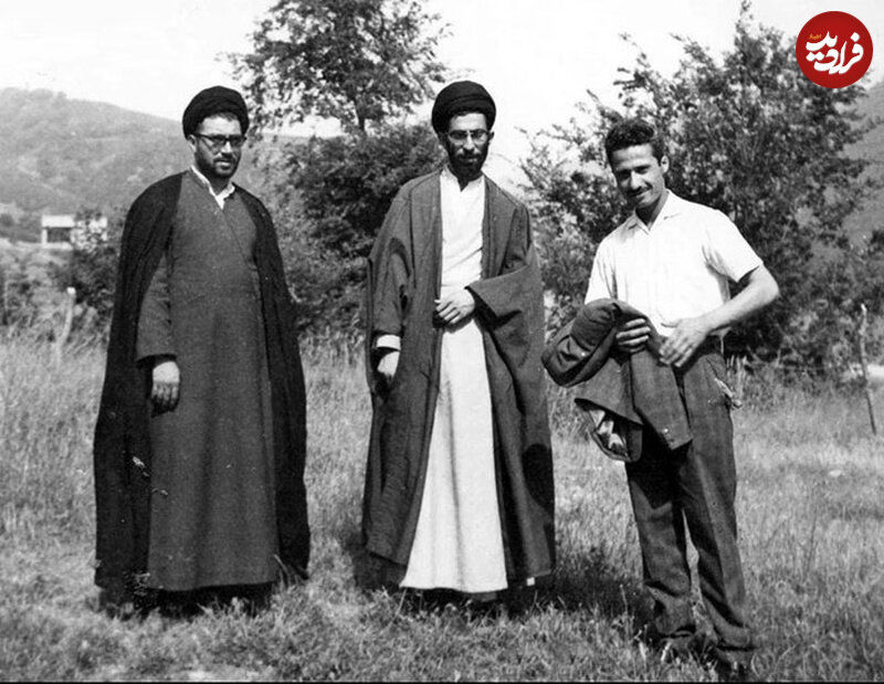 عکس کمتر دیدهشده از 24 سالگی رهبر انقلاب در کنار یک دوست لبنانی 2
