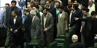 انتقاد تند و تیز نماینده مجلس از حامیان احمدی‌نژاد/ روایت تبرک جستن از کت احمدی‌نژاد
