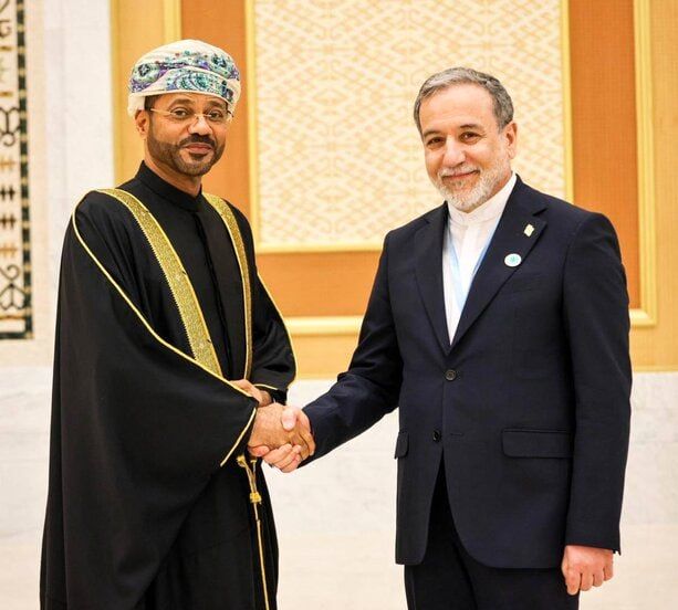 عراقچی با وزیر امور خارجه عمان دیدار کرد