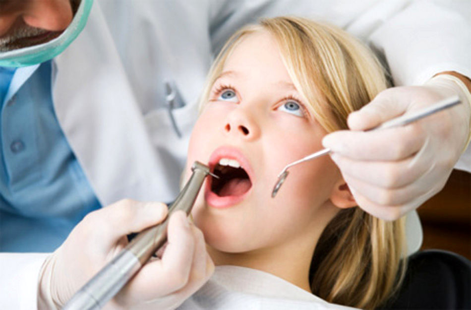 وزارت بهداشت: جلوی کار دندانپزشکی‌ها را بگیرید