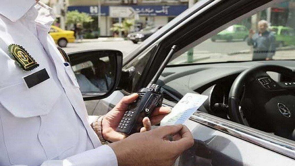 توقف و جریمه خودروی استاندار یزد توسط افسر پلیس/ آقای استاندار واکنش نشان داد