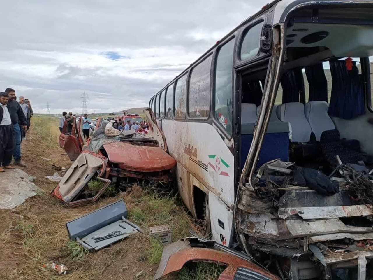 تصادف اتوبوس در محور میاندوآب - مهاباد / چند نفر کشته شدن؟