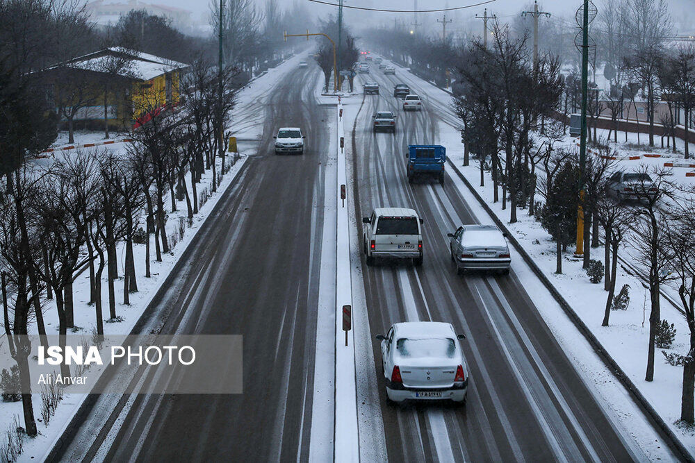  فیروزکوه به دلیل برف و کولاک بسته شد