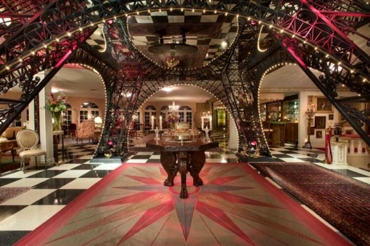 عجیب‌ترین خانه‌های آمریکا را ببینید؛ از خانه بشکه ترشی تا قلعه شرلوک هولمز + تصاویر