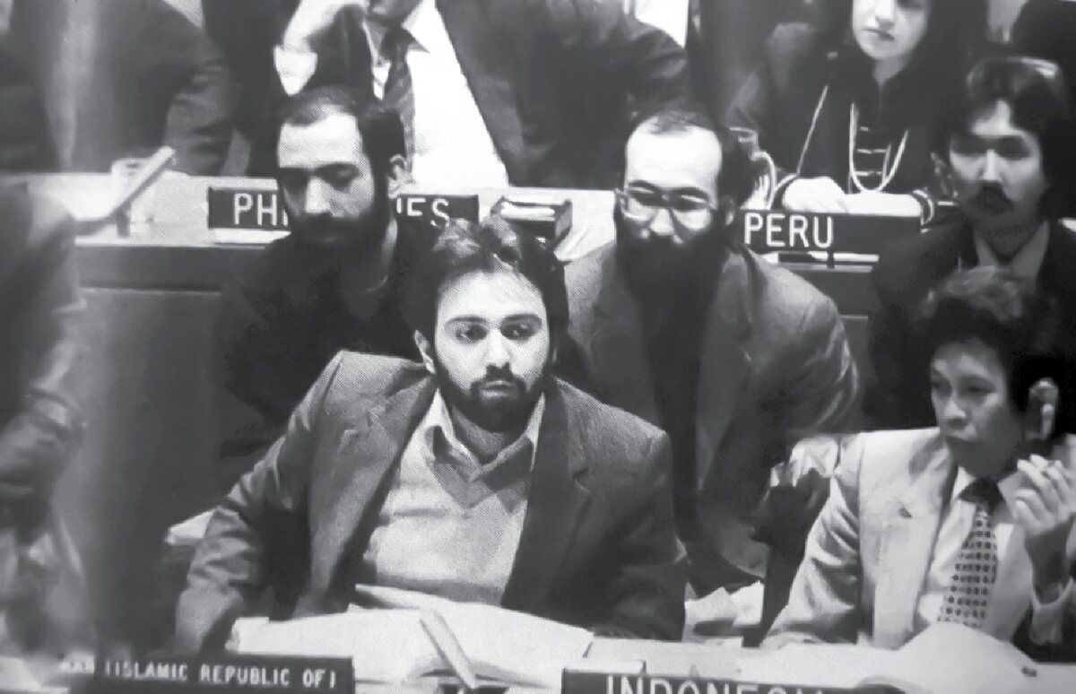 ادعای جنجالی روزنامه جوان درباره ظریف و همسرش و ترددهای مشکوک سفرای اروپایی بعد از جنگ اسرائیل