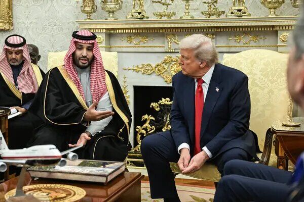 فرمان حمله آماده بود، بمب‌ها بارگیری شدند؛ ترامپ در لحظات آخر ترمز را کشید! /نیویورک‌تایمز: ترامپ به خاطر جنگ ایران باید به بن سلمان کمک کند