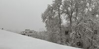 بارش برف در تهران سنگین شد/ تصاویری از برف 20 سانتی‌متری در پایتخت