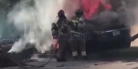 مرگ فجیع به دلیل قفل شدن درب تسلا در حین آتش‌سوزی + فیلم