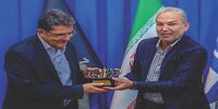 اعطای «نشان عالی تشریفات فرودگاهی» به مدیران ارشد وزارت نفت در عسلویه
