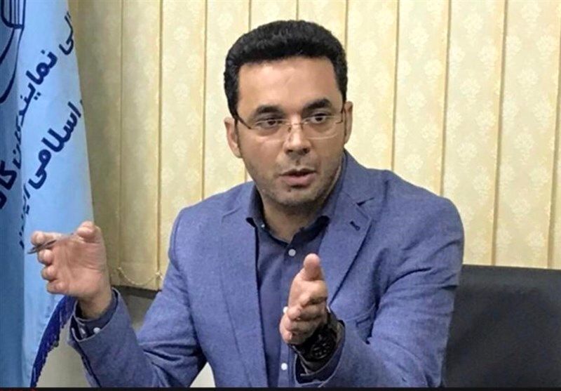 نماینده کارگران در شورای عالی کار: وزارت اقتصاد، تورم‌زا بودن افزایش دستمزد را رد کرد/  هزینه زندگی به ۴۰ میلیون تومان رسیده است