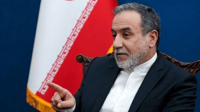 عراقچی: بمباران بیت رهبری از طریق حفره امنیتی صورت گرفته و این حفره امنیتی همچنان وجود دارد+ فیلم 