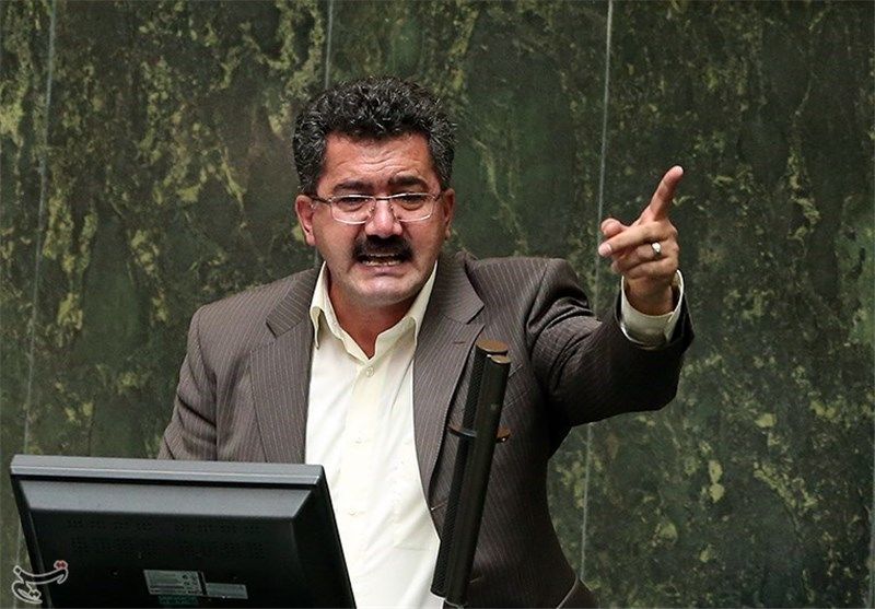 نماینده مجلس: احمدی‌نژاد تایید شود از نمایندگی استعفاء می‌دهم