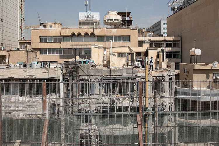 ساخت منازل مسکونی آسیب‌دیده از جنگ به کجا رسید؟/ قرارگاه حل اختلاف مالک و سازنده تشکیل شد