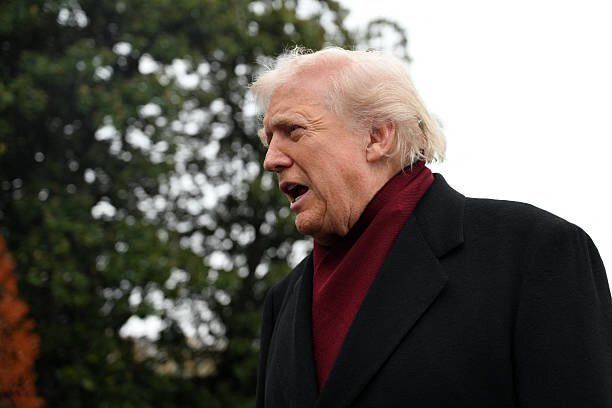 لباس جدید ترامپ سوژه رسانه ها شد + عکس