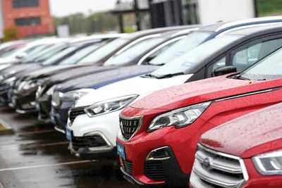 با یک میلیارد تومان چه خودروهایی میتوان خرید؟ | بهترین گزینههای اتومات در بازار +اینفوگرافیک