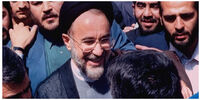 حملات عجیب به سیدمحمد خاتمی در روزنامه دولت /می خواهد با حرکات پاندولی خود را زنده نگاه دارد!